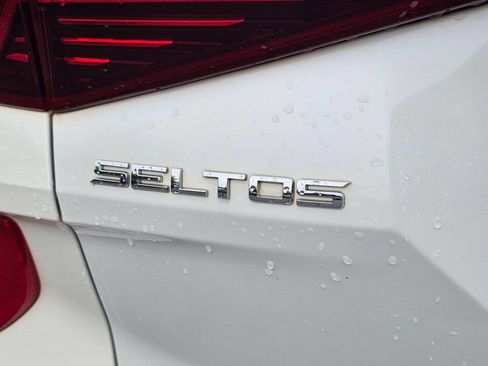 Certified 2021 Kia Seltos S FWD image 10