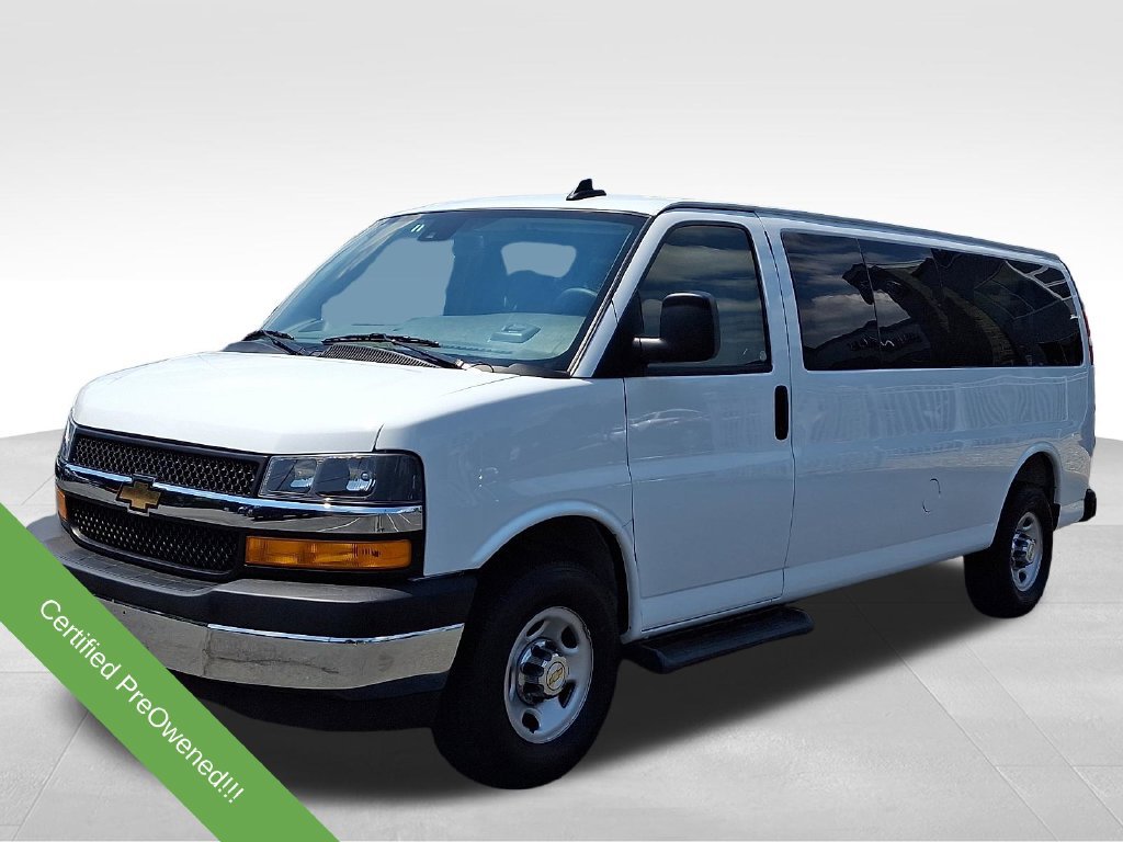 Used 2025 Chevrolet Express 3500 LT w/ LT Preferred Equipment Group RWD image 3