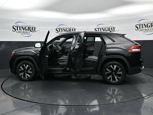 Used 2021 Volkswagen Atlas Cross Sport SE FWD image 37