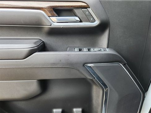 Used 2023 GMC Sierra 1500 Elevation image 19