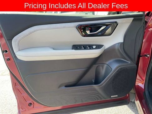 Used 2025 Subaru Forester Limited AWD/4WD image 19