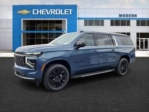 New 2026 Chevrolet Suburban Premier image 1