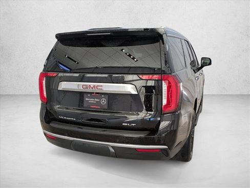 Used 2022 GMC Yukon SLT w/ SLT Premium Package image 5