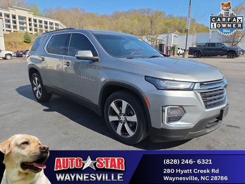 Used 2023 Chevrolet Traverse LT w/ LT Premium Package image 1
