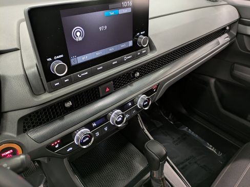 Used 2024 Honda CR-V Sport image 11