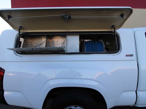 Used 2020 Toyota Tacoma SR image 28