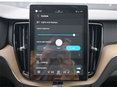 New 2026 Volvo XC60 B5 Core w/ Climate Package image 17