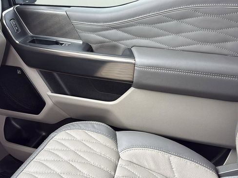 Used 2026 Ford F350 Platinum w/ Platinum Plus Package image 24