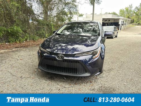 Used 2021 Toyota Corolla LE w/ LE Convenience Package FWD image 1