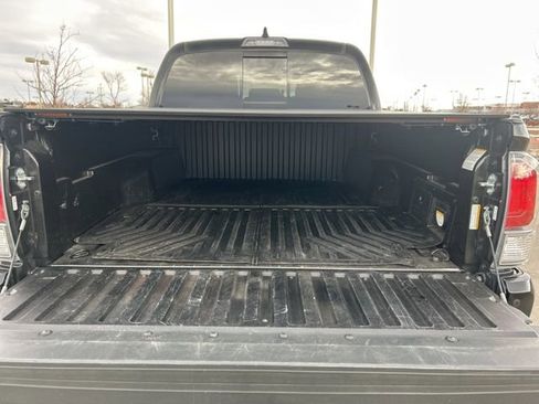 Used 2023 Toyota Tacoma TRD Off-Road image 25