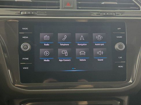 Certified 2024 Volkswagen Tiguan SE w/ Panoramic Sunroof Package AWD/4WD image 14