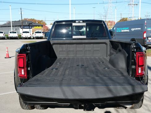 Used 2025 RAM 3500 Limited image 37