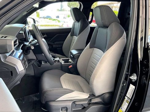 Certified 2025 Toyota Tacoma TRD Off-Road image 22