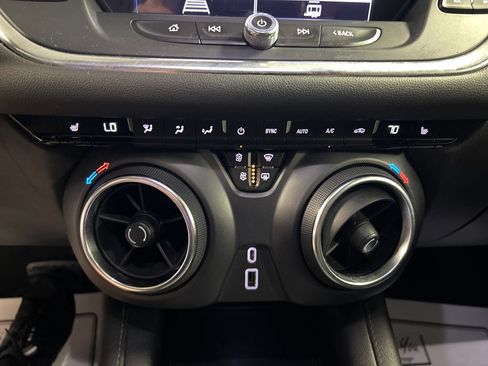 Used 2021 Chevrolet Blazer LT AWD/4WD image 19