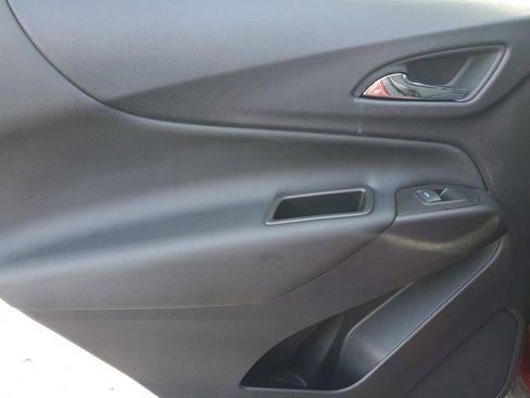 Used 2023 Chevrolet Equinox LT image 10