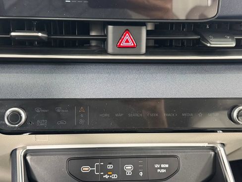 New 2026 Kia Carnival EX FWD image 29