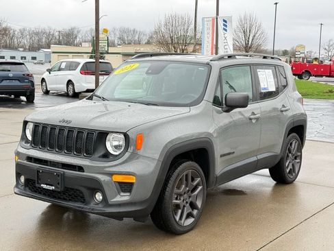 Used 2021 Jeep Renegade Latitude AWD/4WD image 3
