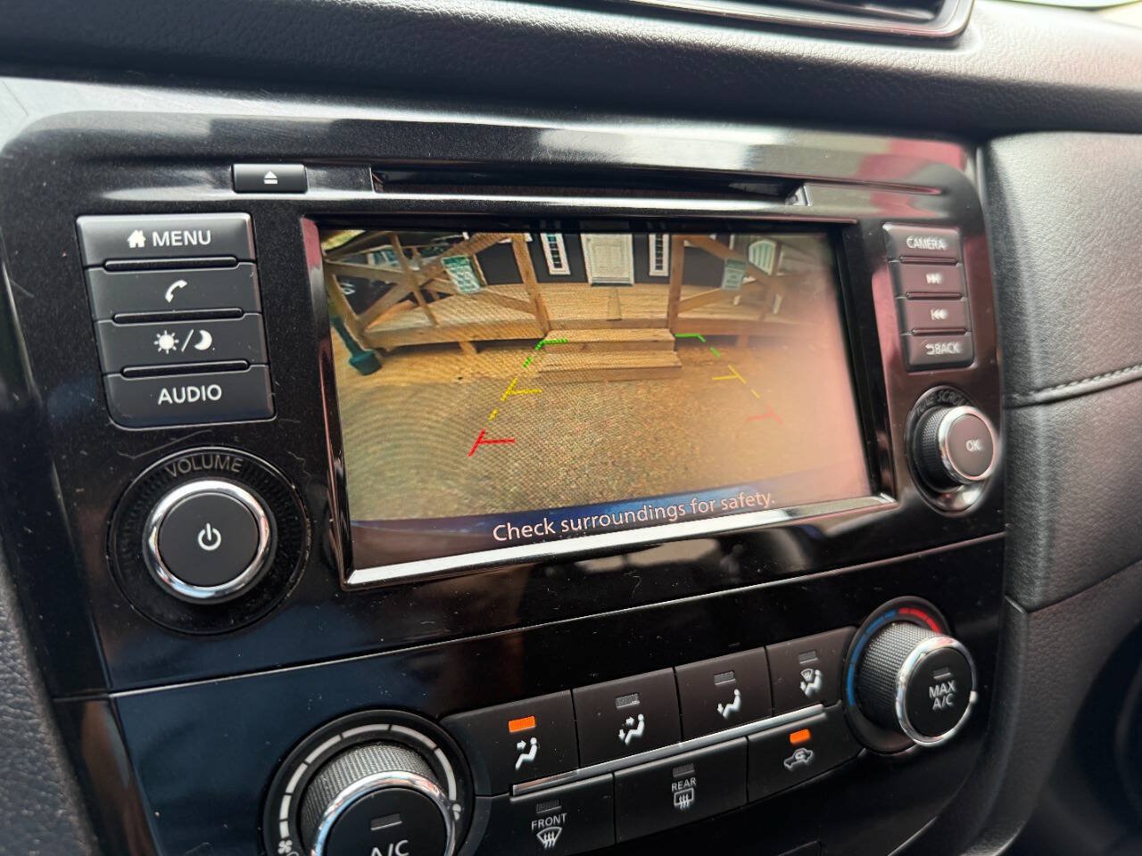 Used 2020 Nissan Rogue S FWD image 32