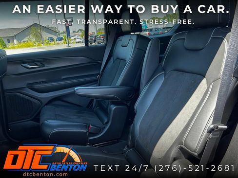 Used 2025 Jeep Grand Cherokee L Laredo AWD/4WD image 12