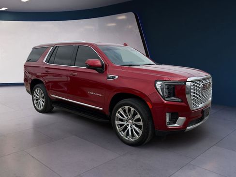 Used 2024 GMC Yukon Denali w/ Advanced Technology Package image 7