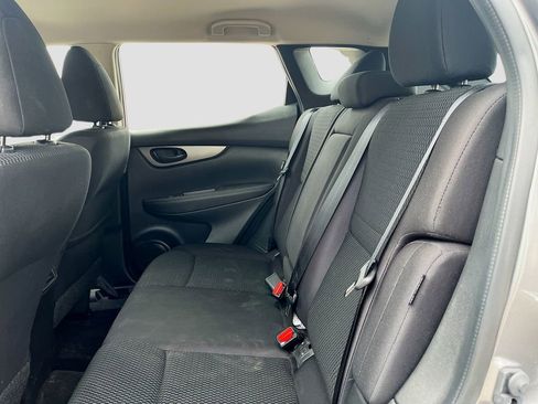 Used 2020 Nissan Rogue Sport S image 22