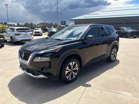 Used 2023 Nissan Rogue SV AWD/4WD image 3