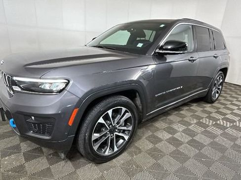 Used 2023 Jeep Grand Cherokee Overland AWD/4WD image 7
