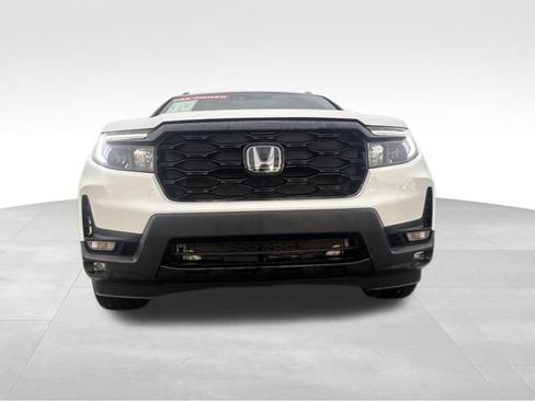 Used 2023 Honda Passport Elite image 3