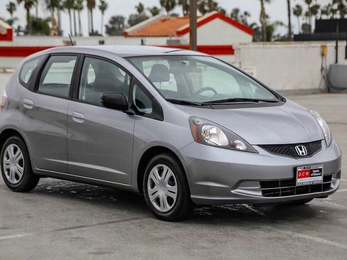 Used 2010 Honda Fit image 4