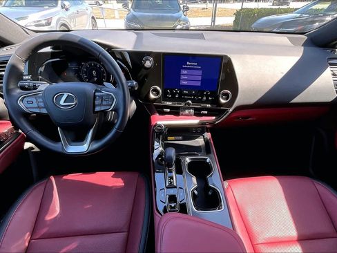 Used 2025 Lexus NX 250 FWD w/ Towing Package (2000 Lbs) image 16