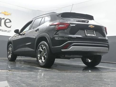 New 2026 Chevrolet Trax LT w/ Sunroof Package image 5