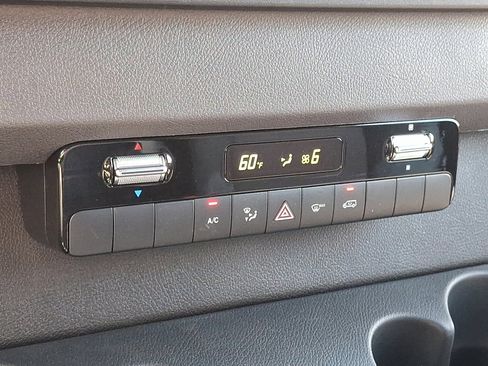 Used 2024 Mercedes-Benz Sprinter 3500 image 15