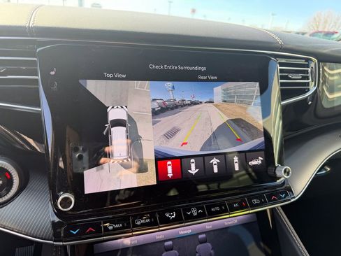 Used 2025 Jeep Grand Wagoneer L Series II Obsidian w/ Quick Order Packagew 28T image 24