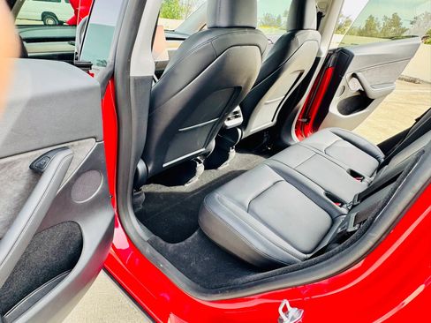 Used 2023 Tesla Model Y Long Range image 23