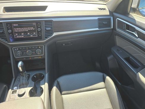 Used 2021 Volkswagen Atlas SE w/ Panoramic Sunroof Package AWD/4WD image 19