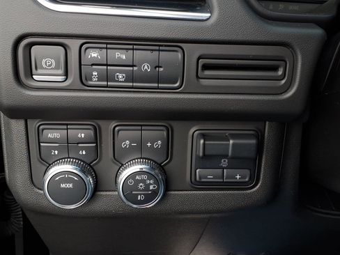 Used 2023 GMC Yukon SLT image 21