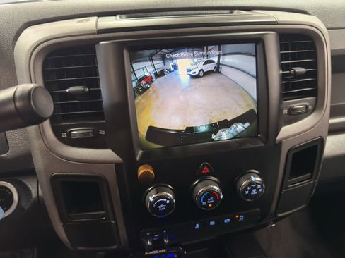 Used 2016 RAM 2500 Tradesman w/ Chrome Appearance Group image 23