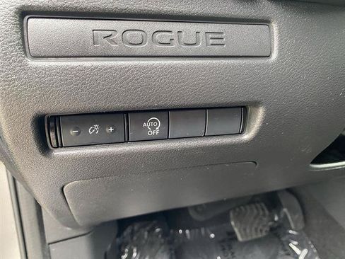 Used 2024 Nissan Rogue S AWD/4WD image 46