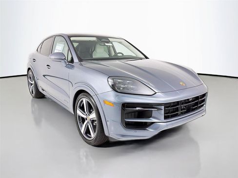 New 2026 Porsche Cayenne GTS AWD/4WD image 30