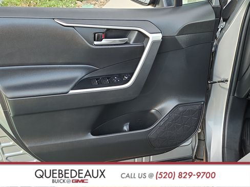 Used 2022 Toyota RAV4 XLE Premium FWD image 9