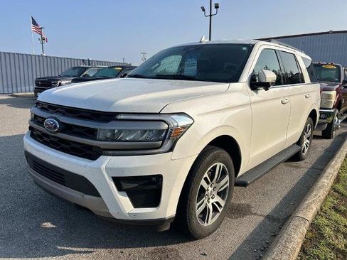 Certified 2024 Ford Expedition XLT AWD/4WD image 5