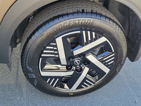 New 2026 Nissan Kicks SV w/ Cold Weather Package image 13