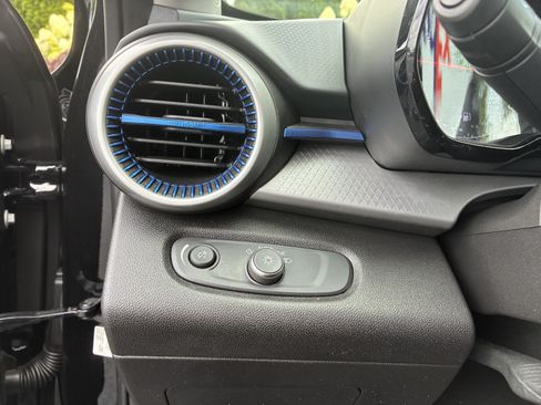 Used 2024 Chevrolet Trax LS FWD image 25