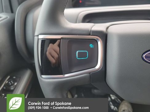 Certified 2025 Ford Expedition Active AWD/4WD image 30