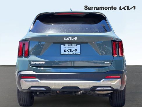 Used 2025 Kia Sorento EX FWD image 5