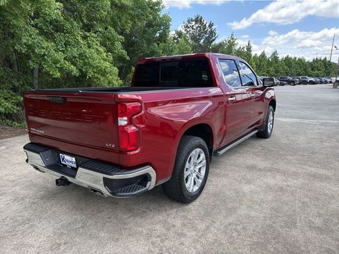 Used 2025 Chevrolet Silverado 1500 LTZ w/ Technology Package AWD/4WD image 8