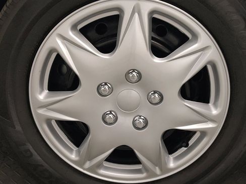 Used 2025 Nissan Altima 2.5 S FWD image 31