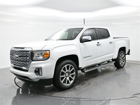 Used 2021 GMC Canyon Denali image 3