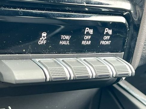 Used 2026 RAM 2500 Laramie w/ Sport Appearance Package AWD/4WD image 33