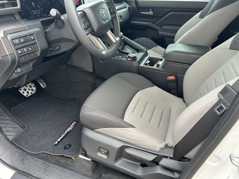 Certified 2025 Toyota Tacoma TRD Sport AWD/4WD image 16